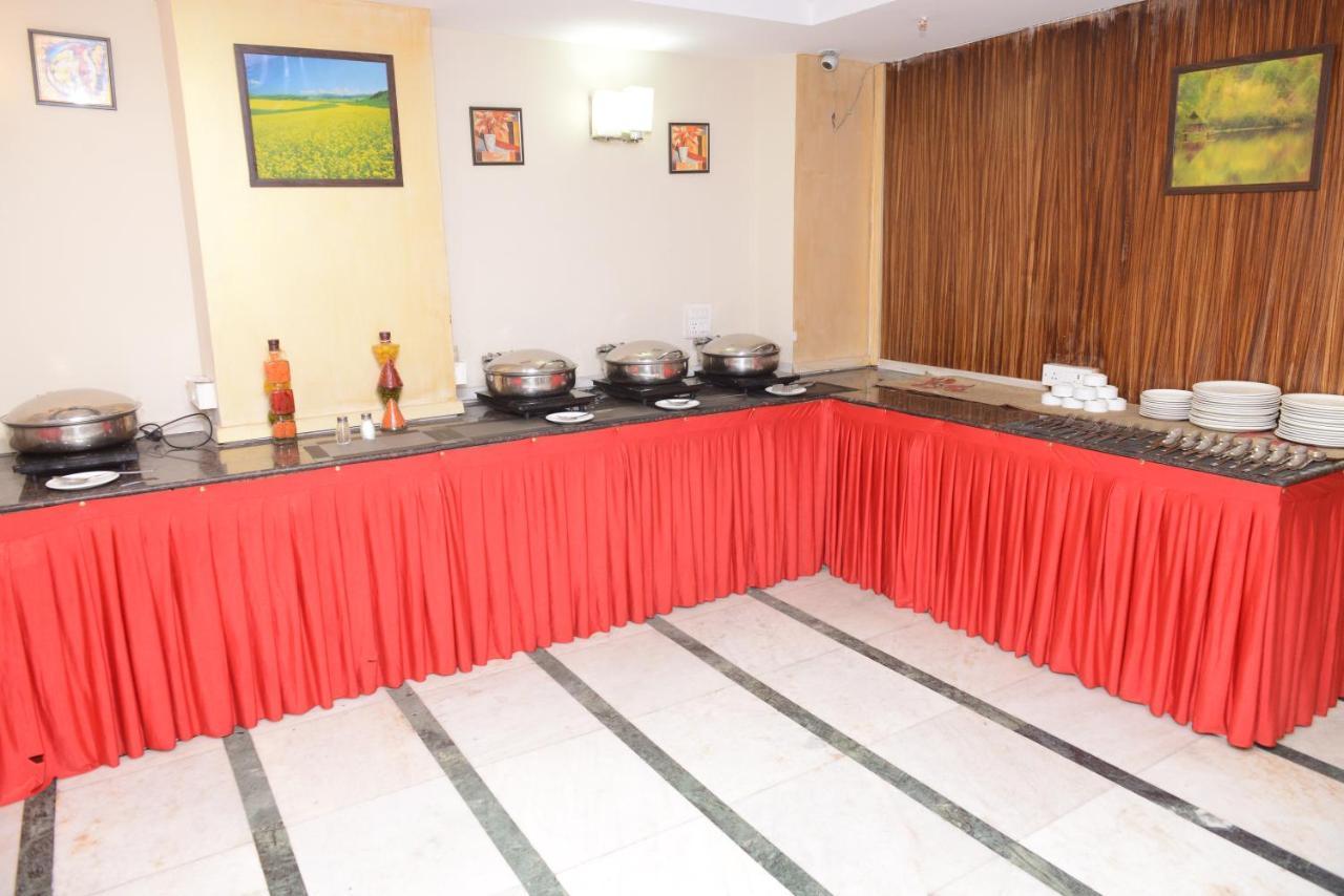 Hotel Balsons Continental نيودلهي المظهر الخارجي الصورة